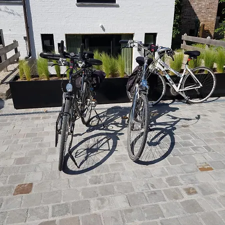 Nieuw App Met Tuin En Terras, Gratis Parking, Aan Zee, Vlakbij Brugge アパート *